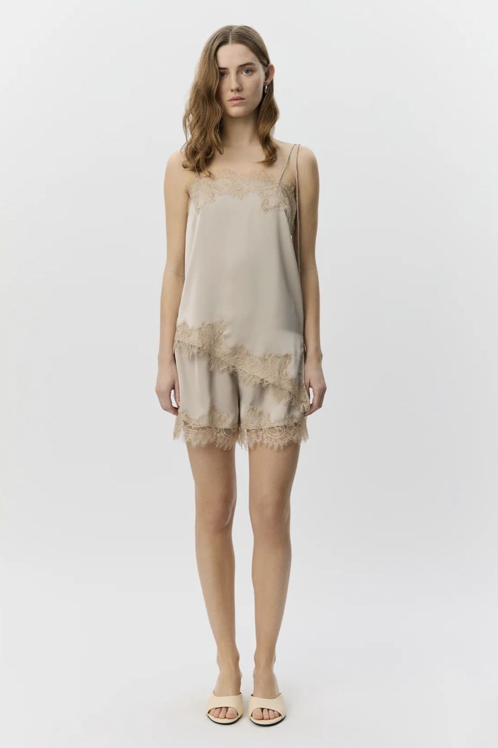 short Sofie Schnnor vada lace feather grey