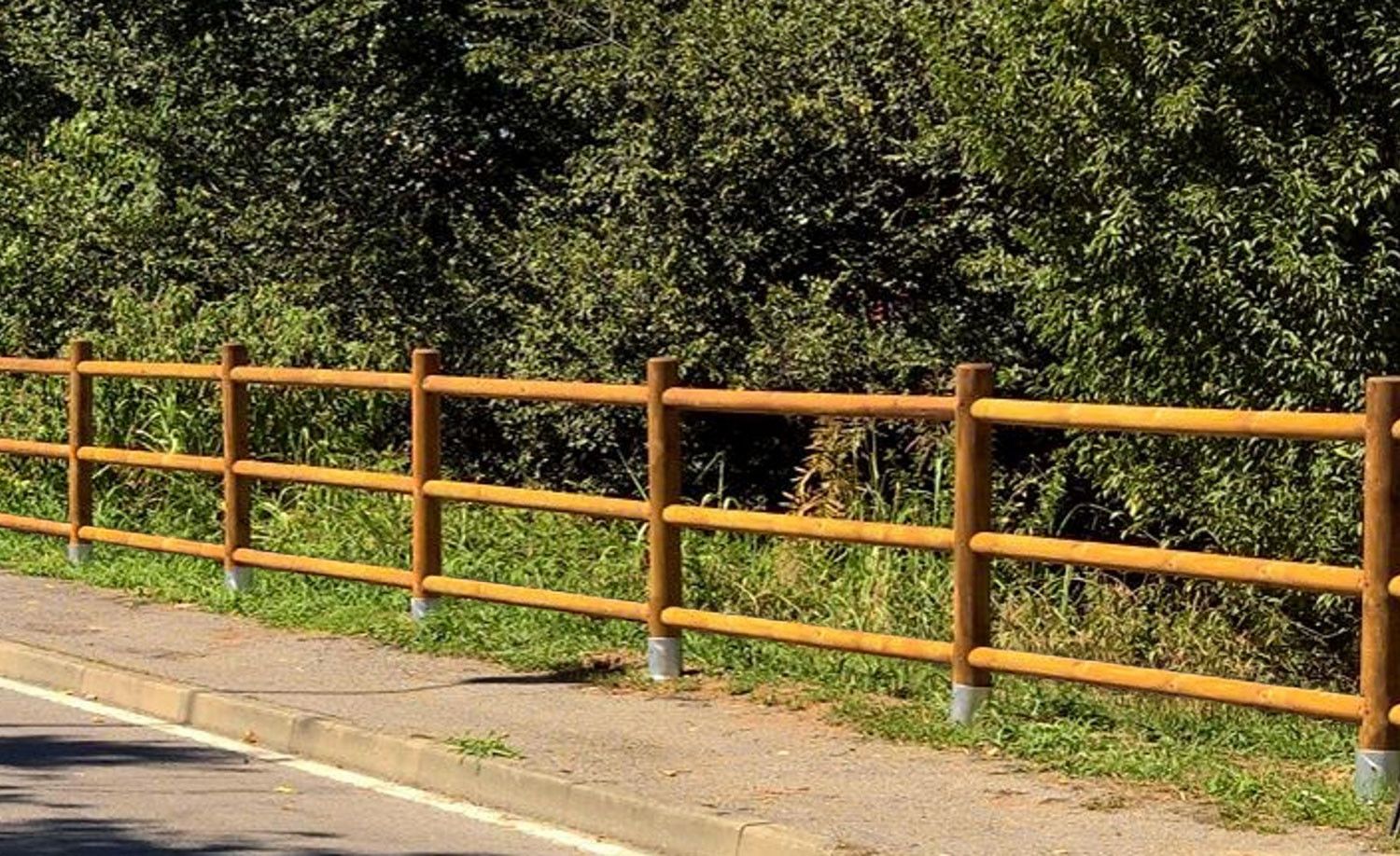 RECINZIONE CON TRE FORI