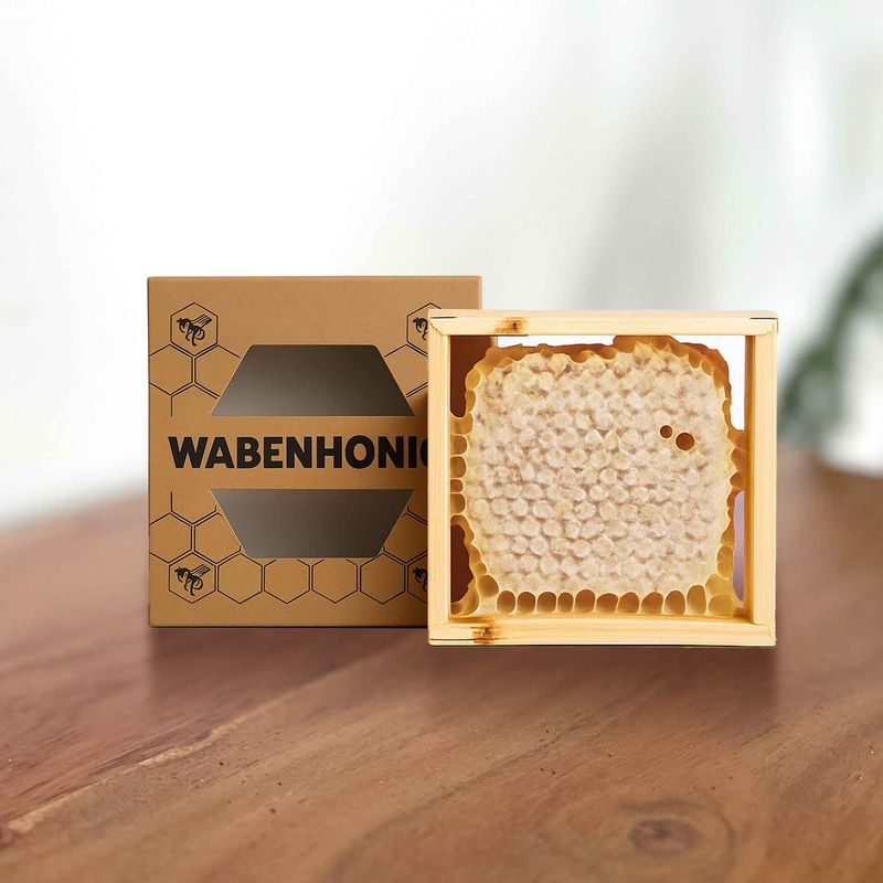 GOLDSTÜCK – Wabenhonig im Holzrähmchen