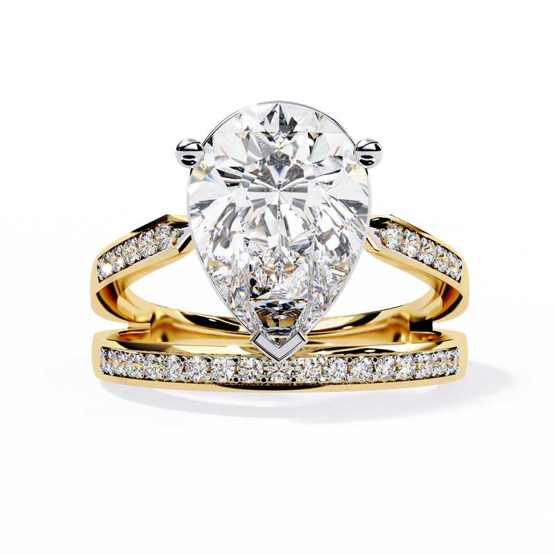 Pear Majesty Diamond Ring