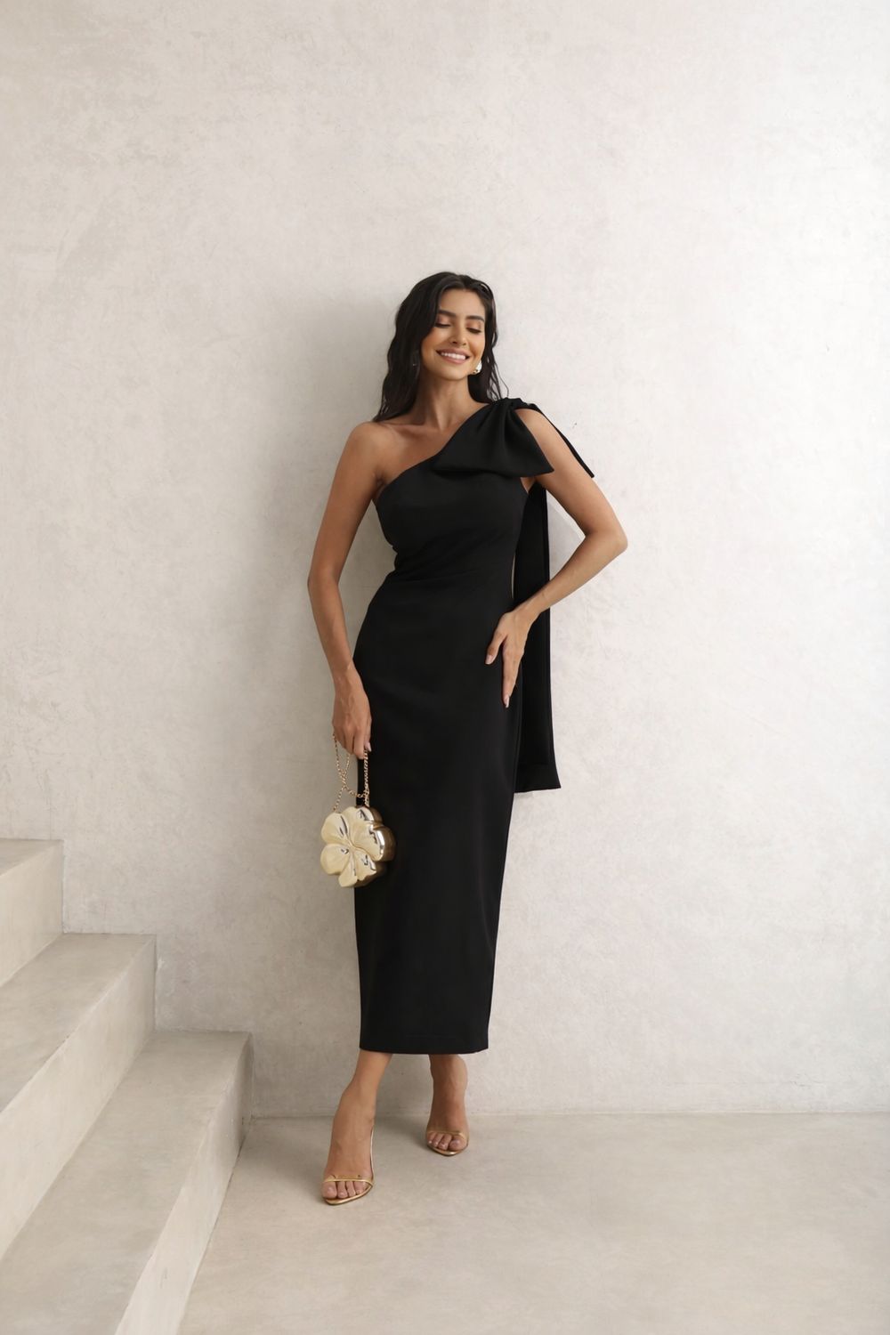 Elegant Black One-Shoulder Midi Dress
