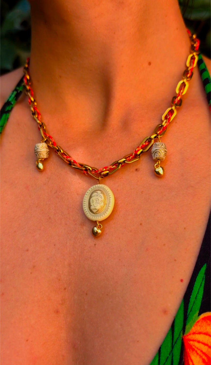 Collier bohème avec perle et cordon