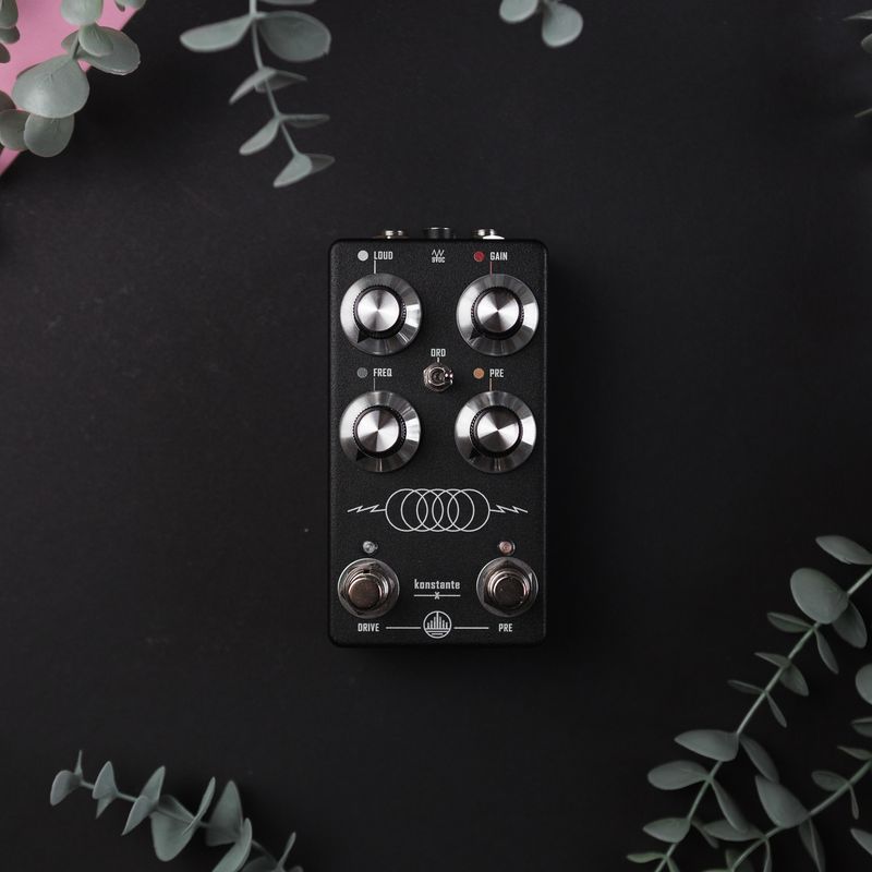 Konstante // Black Negative Finish Konstante // Black Negative Finish