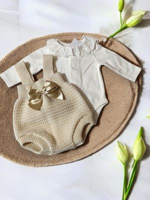 Conjunto 2 Peças para Bebé Menina – Fofo com Laço e Body com Meia Carda