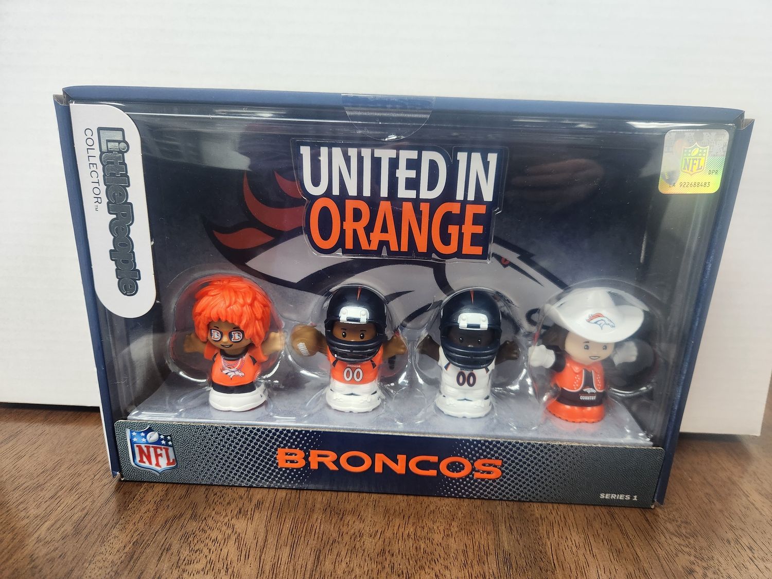 Fisher price broncos little people set