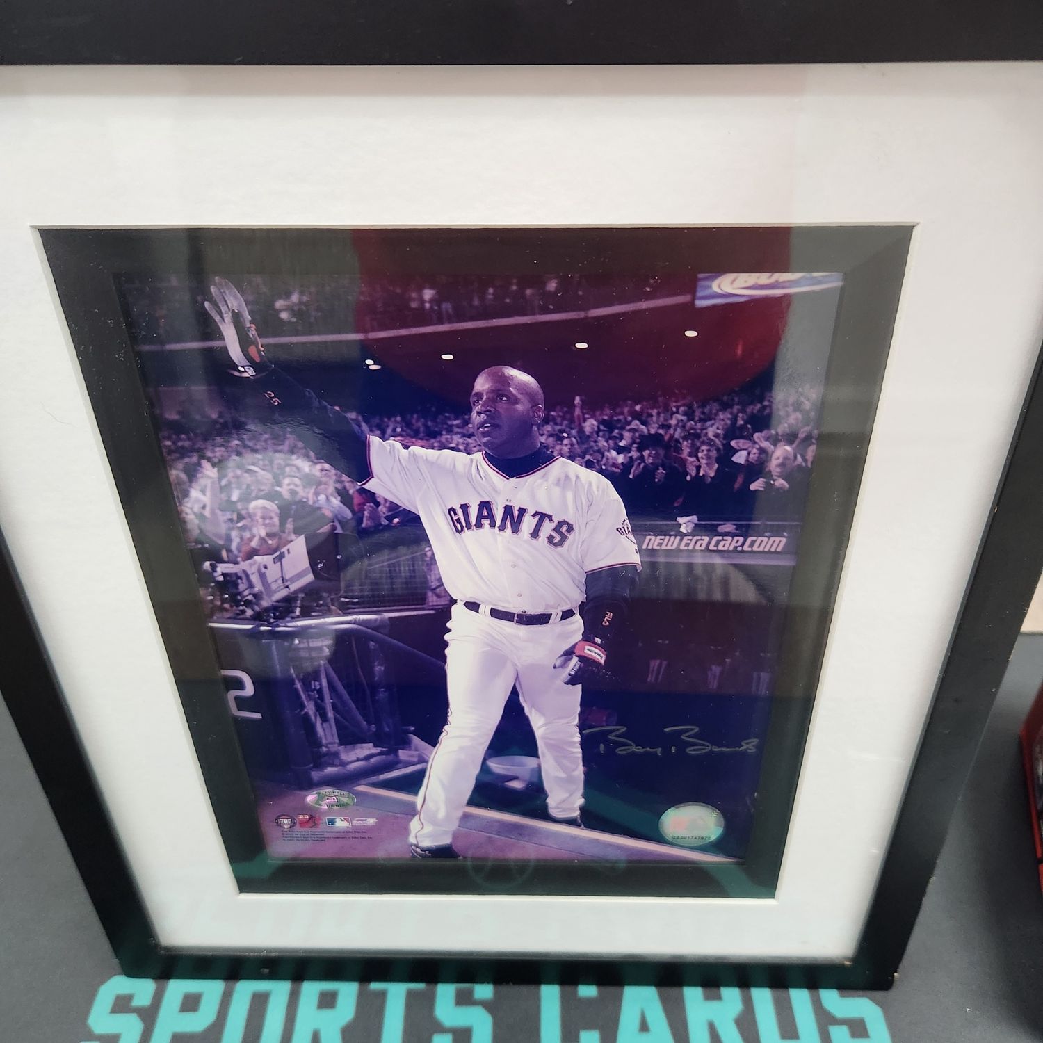 Barry Bonds Giants Autographed 8 x 10 Framed Photo