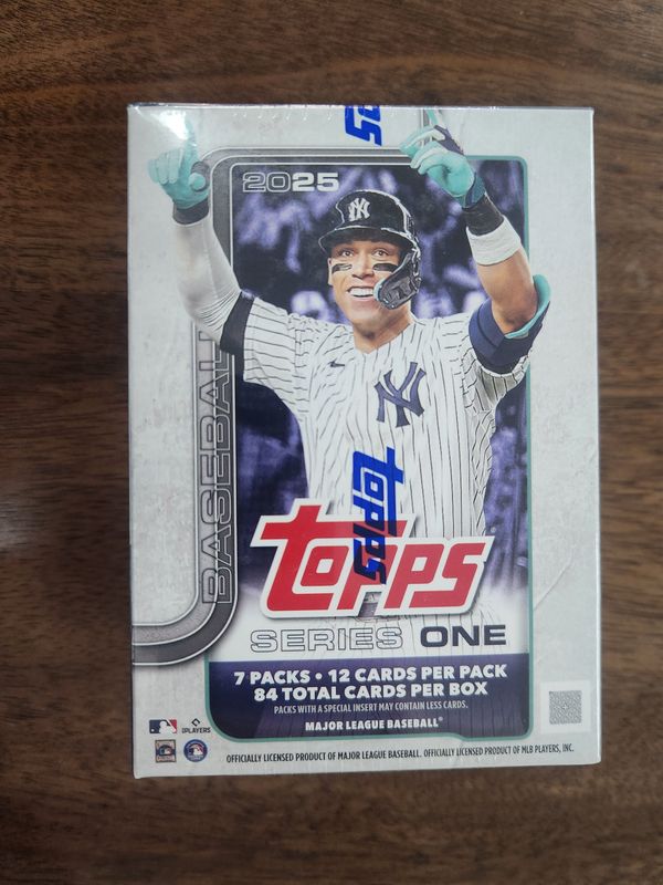 2025 Topps Series 1 Baseball Blaster Box