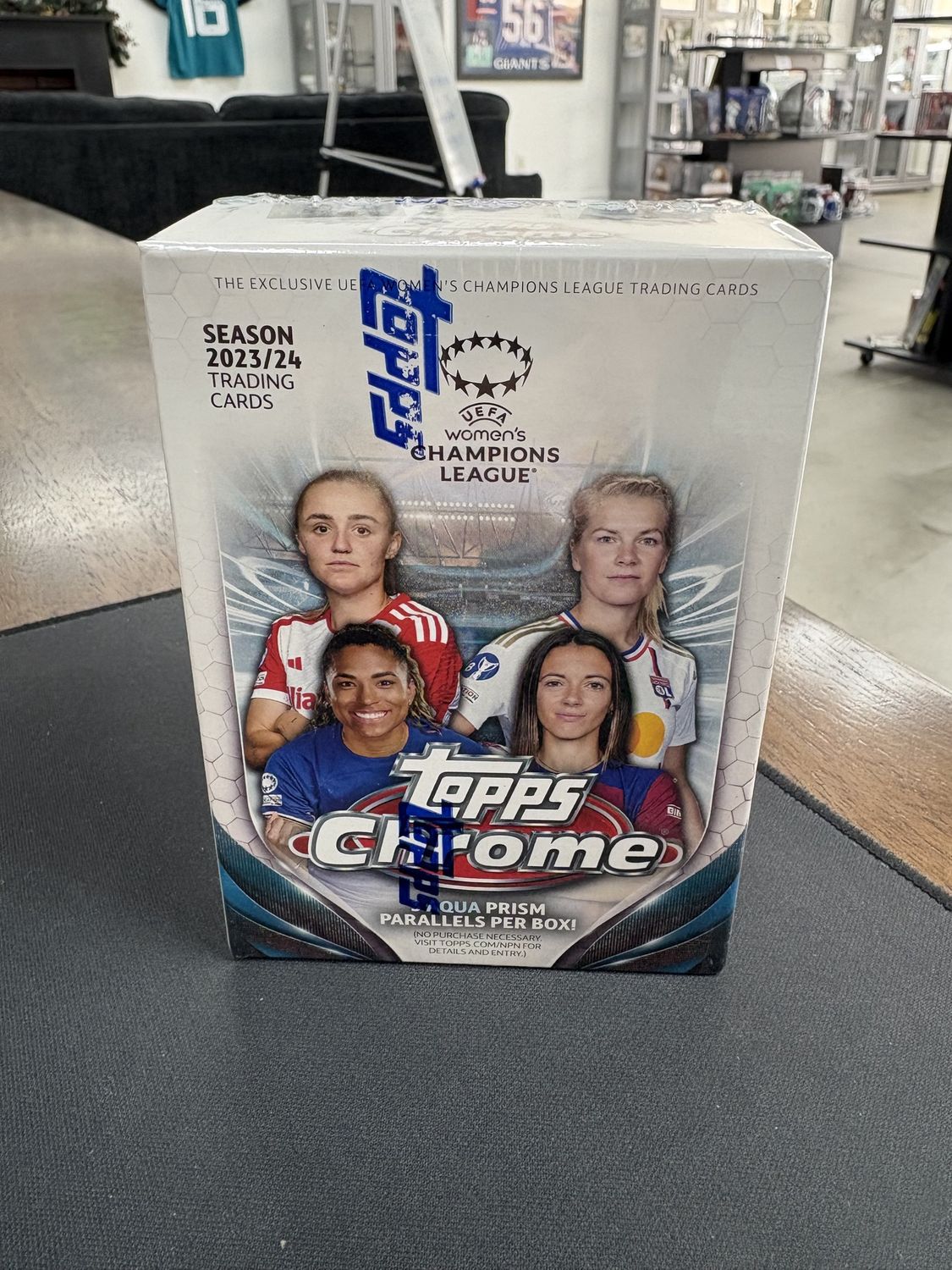 2023-24 Topps Chrome Womens Champion League Soccer UEFA  Blaster Box