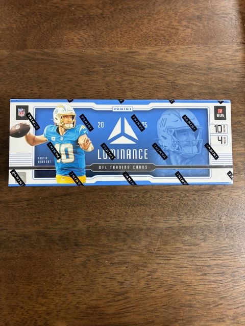 2025 Luminance Football Hobby Box