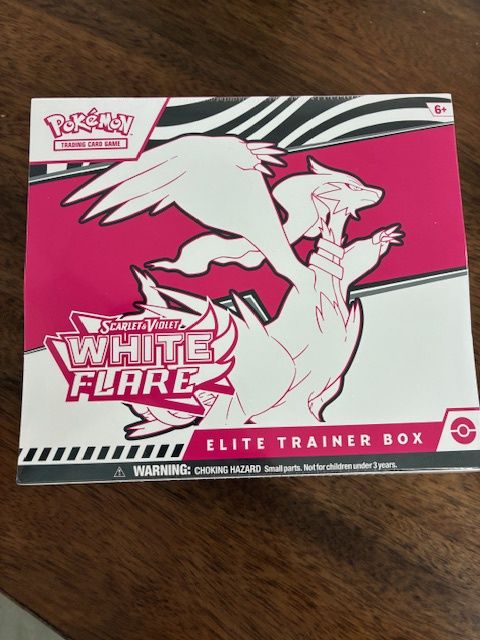 ETB Pokemon White Flare Elite Trainer Box