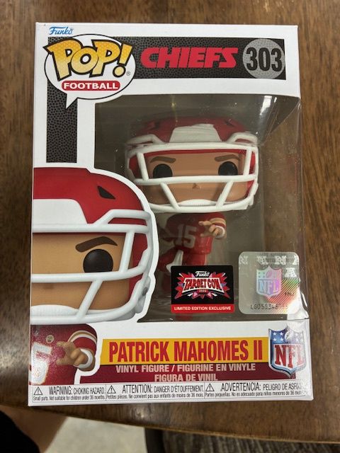 Funko POP!  Patrick Mahomes II (Red and Gold Uniform) 303