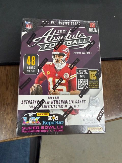 2025 Absolute Football Blaster Box