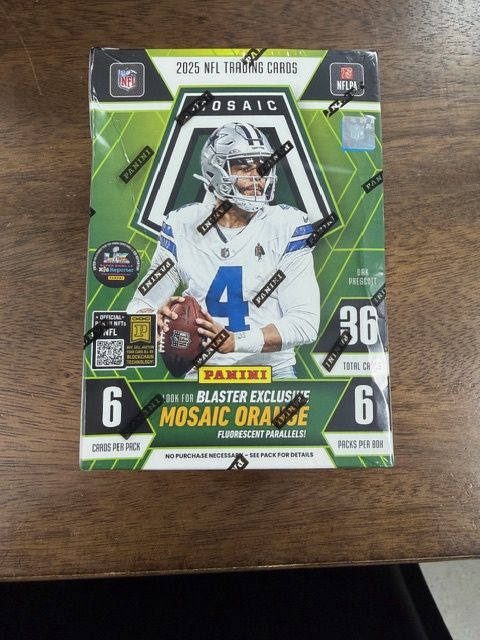 2025 Mosaic Football Blaster Box