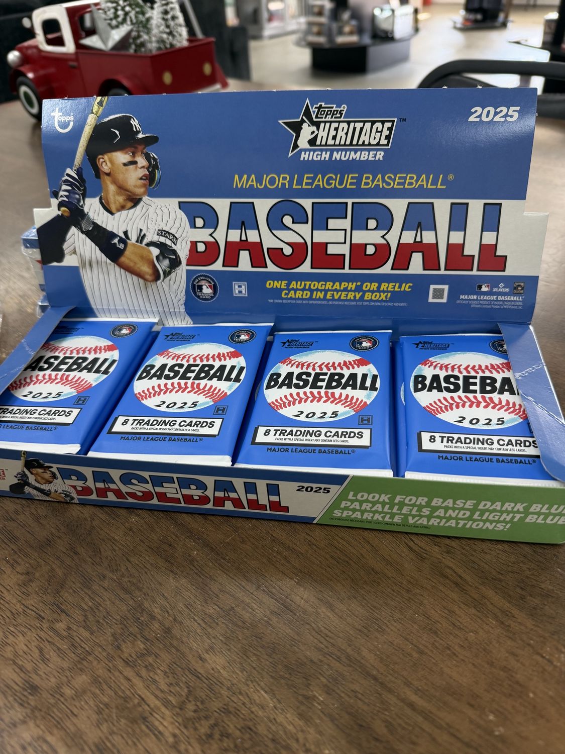 Pack 2025 Topps Heritage Baseball High Number Hobby Pack