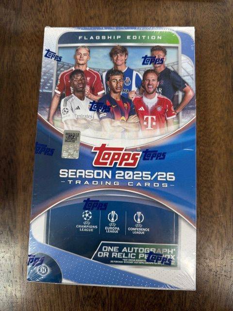 2025-26 TOPPS UEFA CLUB COMPETITIONS SOCCER HOBBY Box