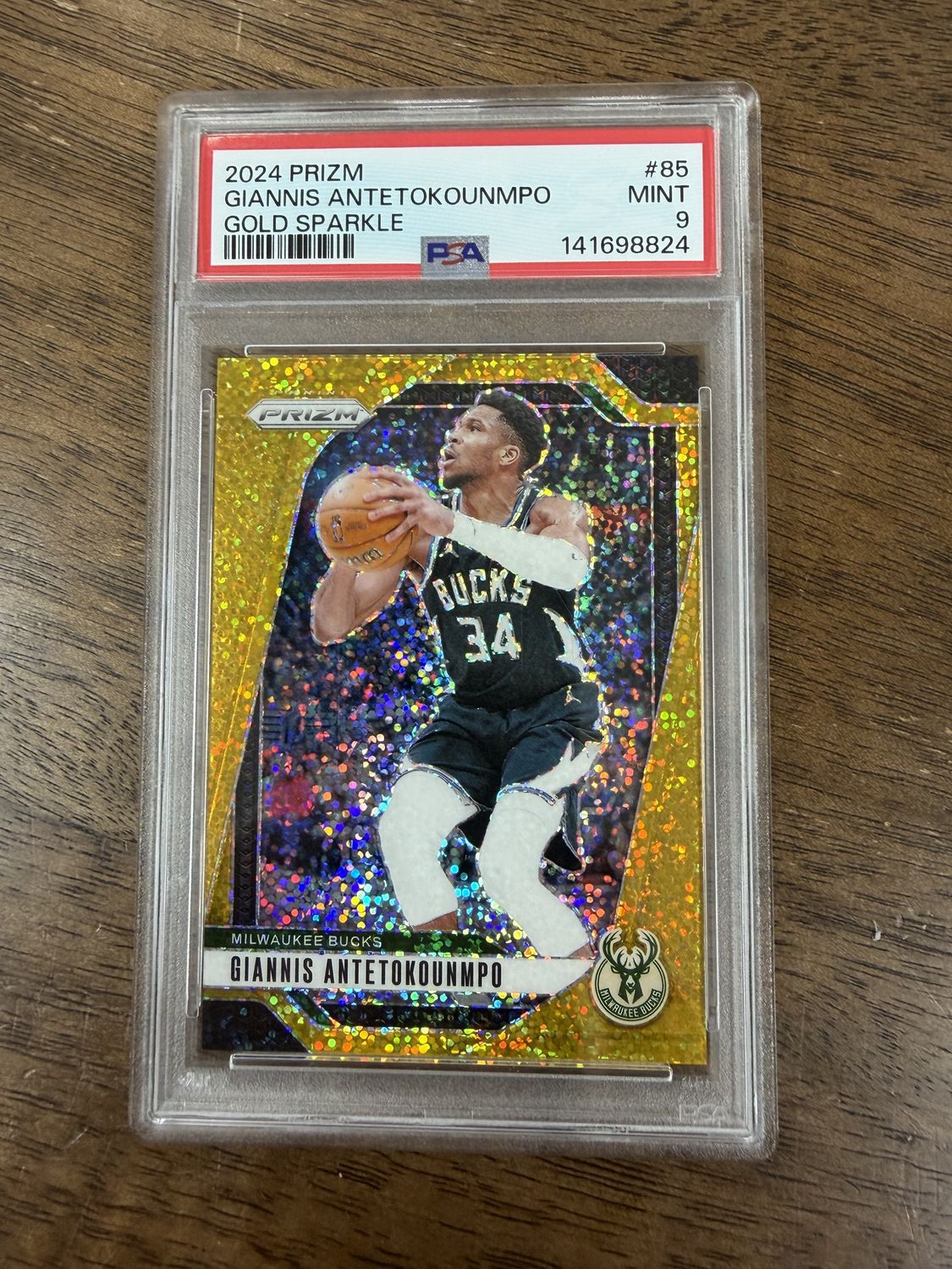 2024 Prizm Giannis Antetokounmpo Gold Sparkle / /24 PSA 9