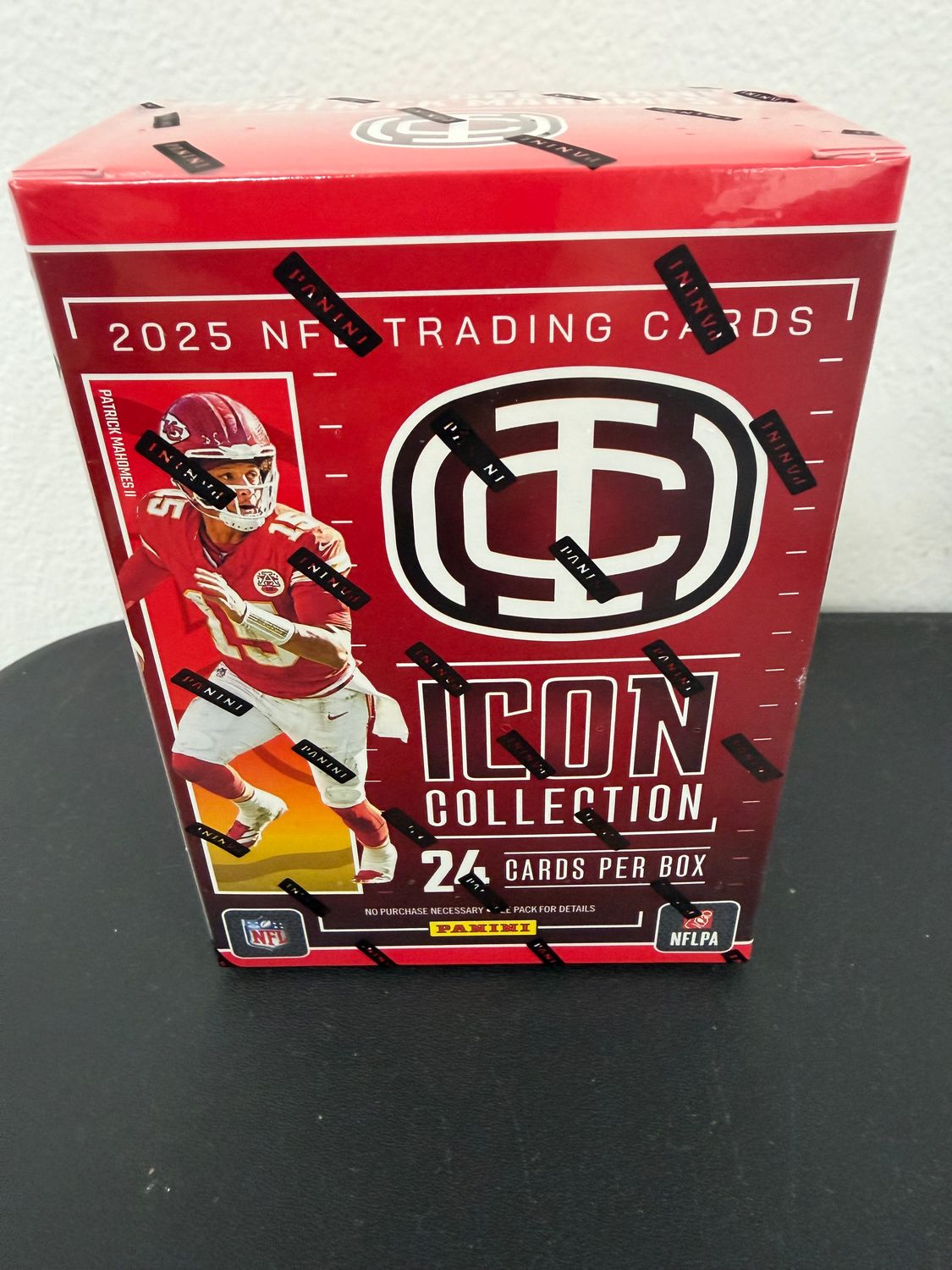 Patrick Mahomes Panini Icon Collection Box