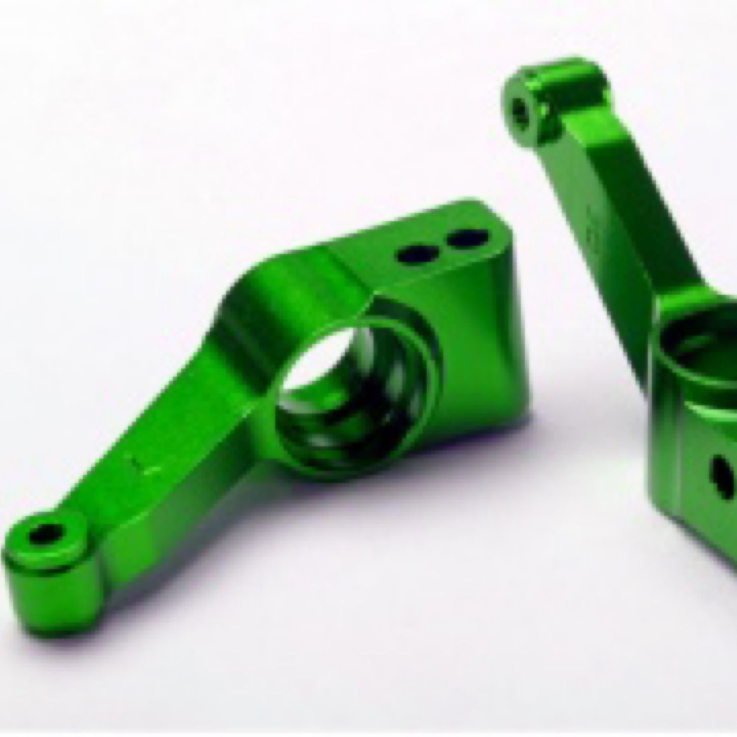 #1952G Traxxas Rear Stub Axle Carriers (Green) (2)