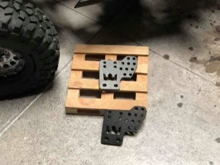 IERC VS4-10 SHOCK TOWERS (Black) #VS410-TWR