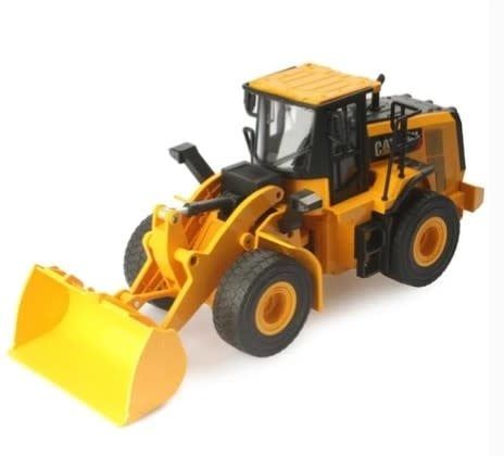 #25003  Diecast Masters CAT 1/24 Scale RC 950M Wheel Loader
