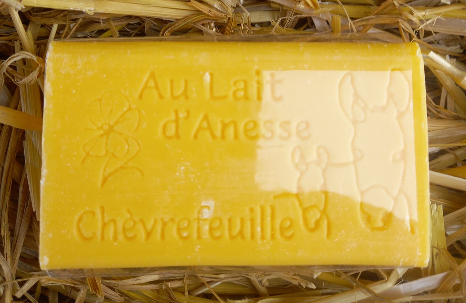 Savon au parfum du chevrefeuille avec 8% de lait d'Ânesse Bio