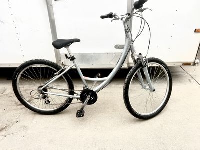 Used Specialized Globe Step Thru 26&quot; Bike - Medium