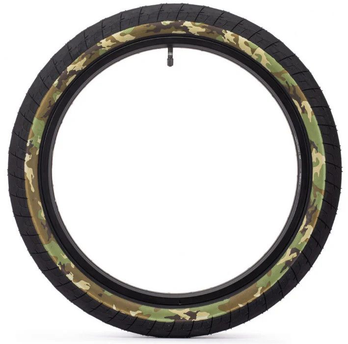Eclat Fireball Black / Green Tire 20 x 2.4 -Camowall