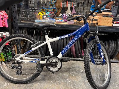 USED K2 ZED MTB 24" - White/ Blue