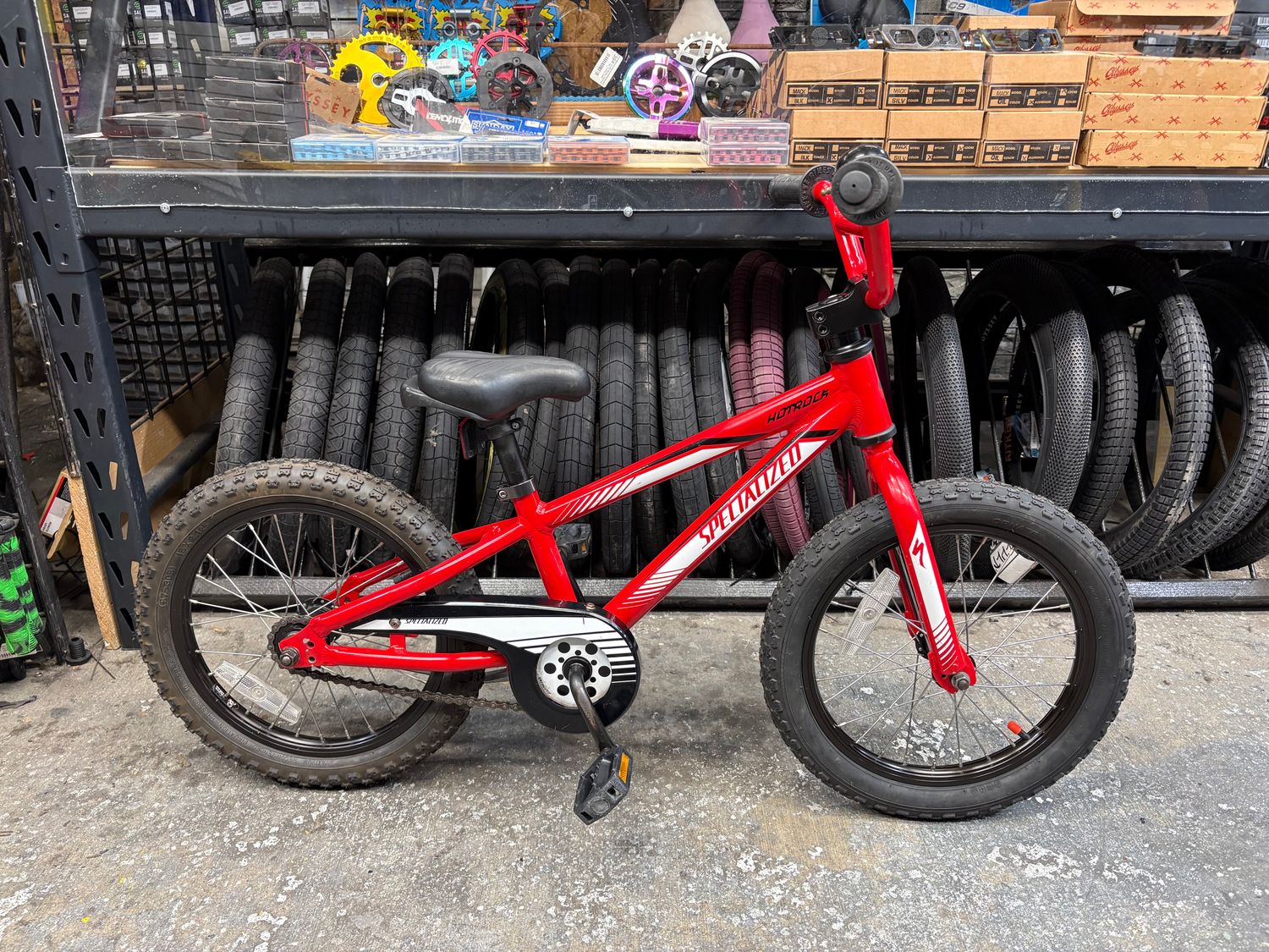 USED Specialized HotRock MTB 16" - Red