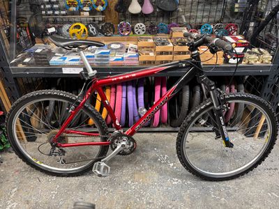 USED Schwinn MOAB 3 26" MTB - 19"
