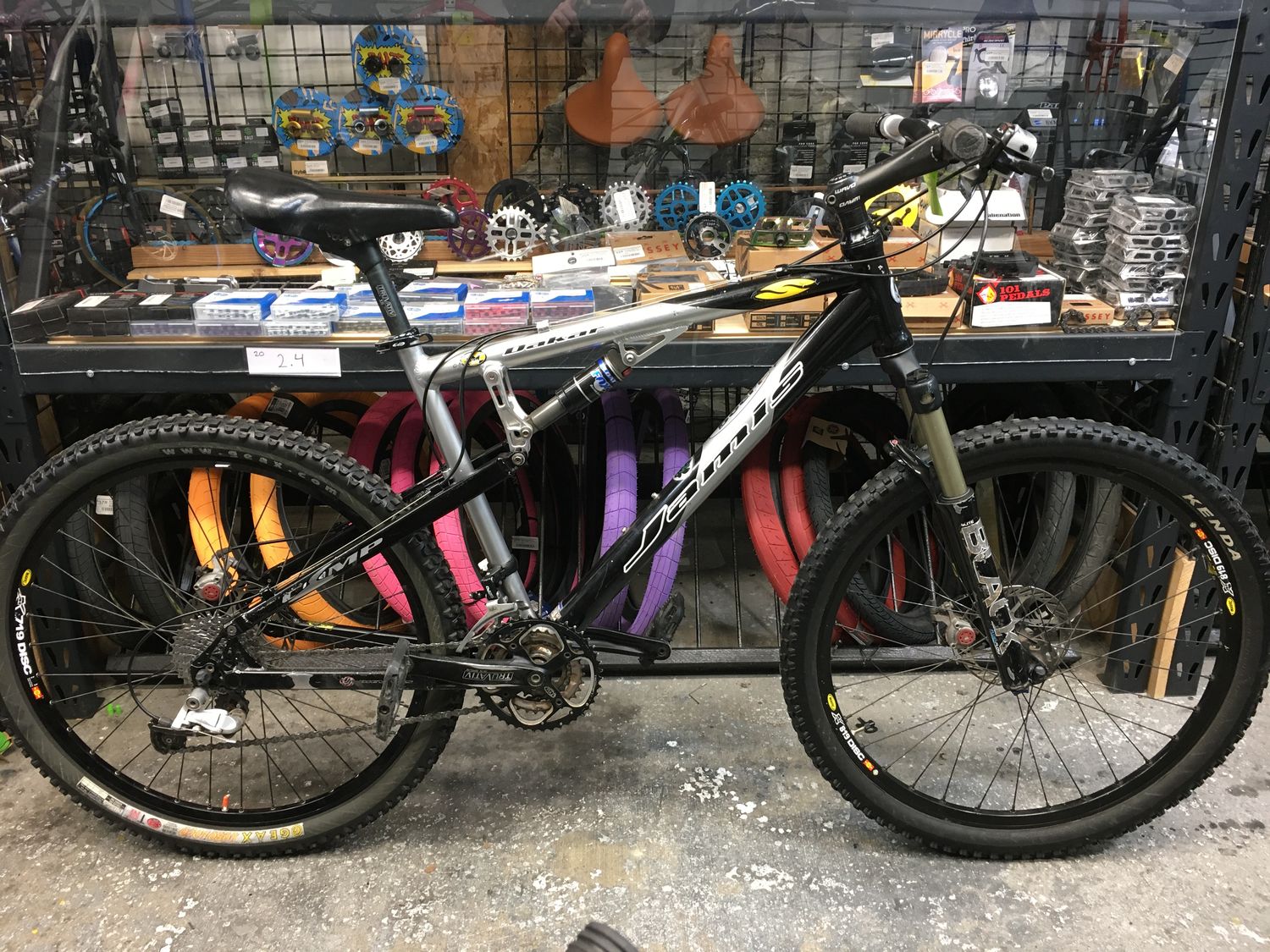 Used Jamis Dakar Comp Large MTB
