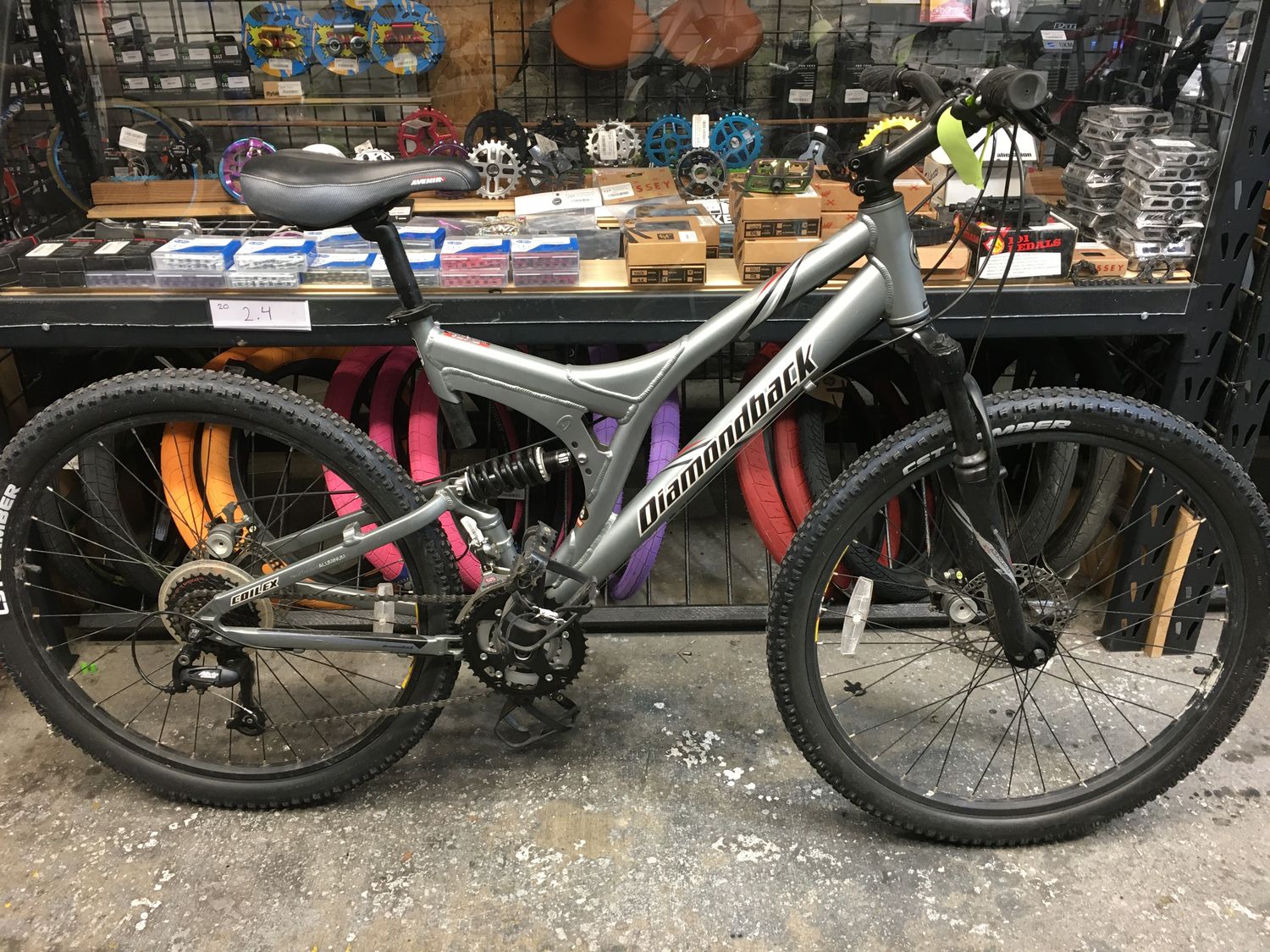 Used Diamondback Coil EX 18" MTB