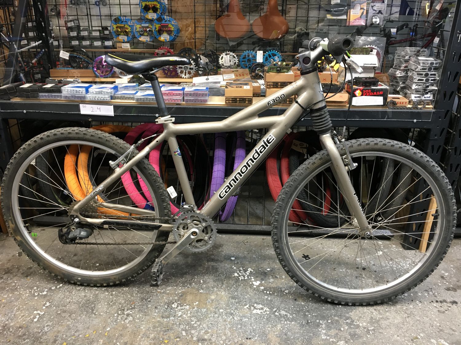 Used Cannondale F300 17" MTB