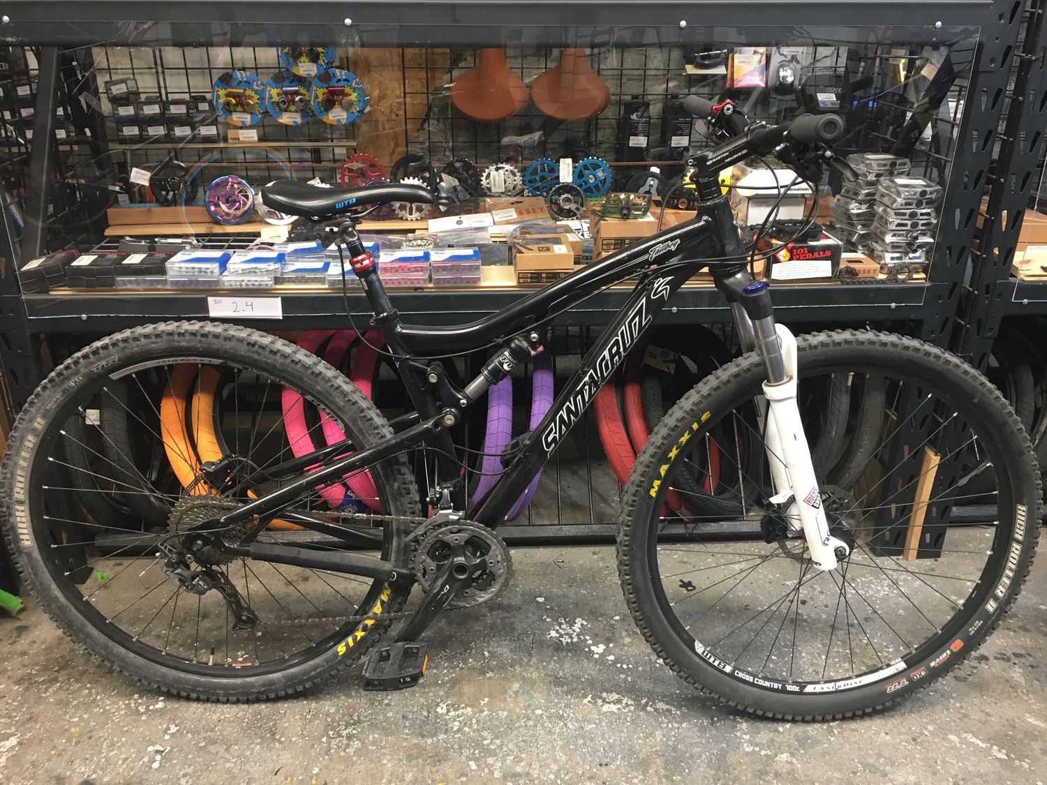 Used Santa Cruz Tallboy 29" MTB - Medium