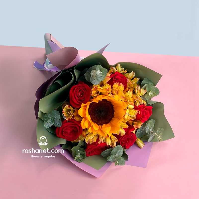 Ramo de girasol y rosas