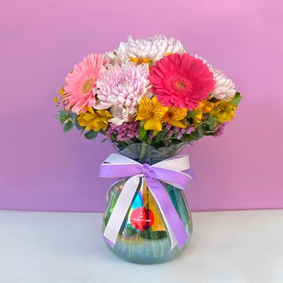 Jarrón con gerberas bicolor