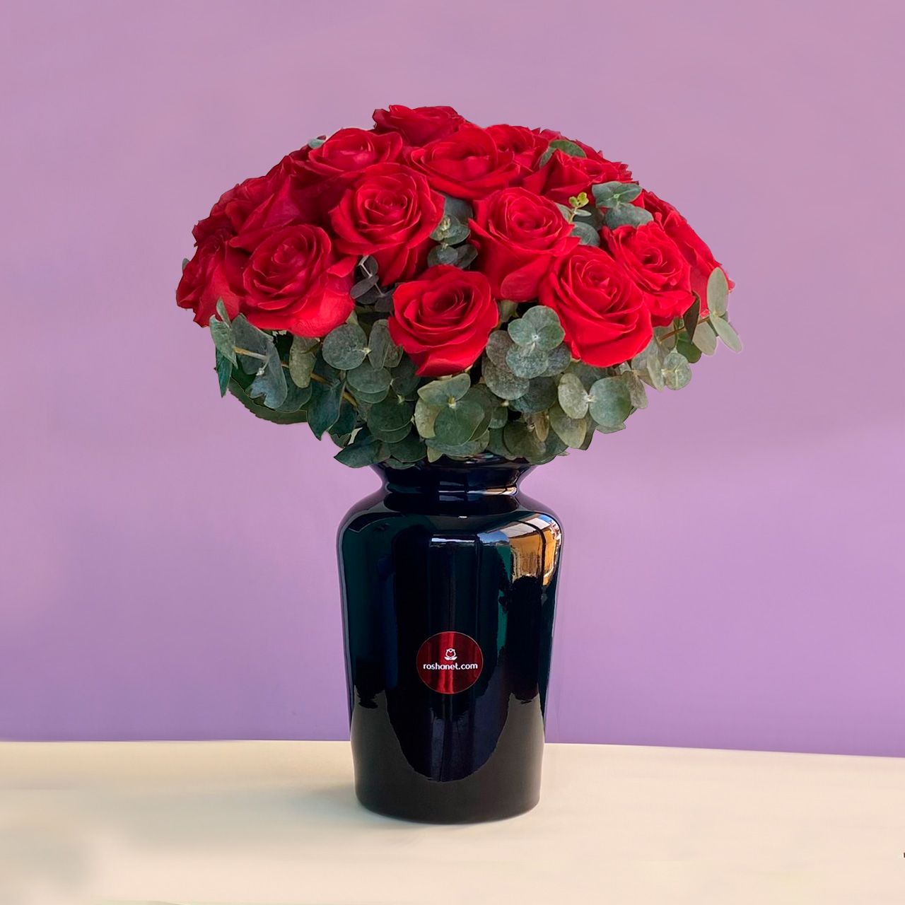 24 Rosas En Jarrón Negro
