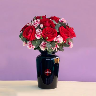 12 Rosas En Jarrón Negro