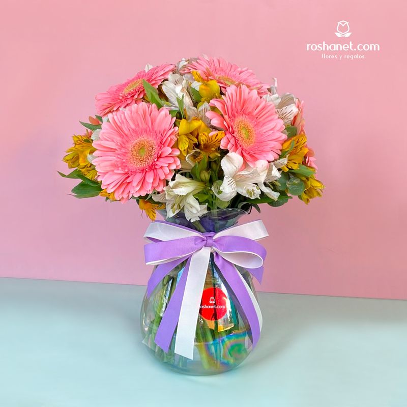 Jarrón Con Gerberas Rosadas