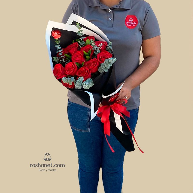 Ramo De 12 Rosas