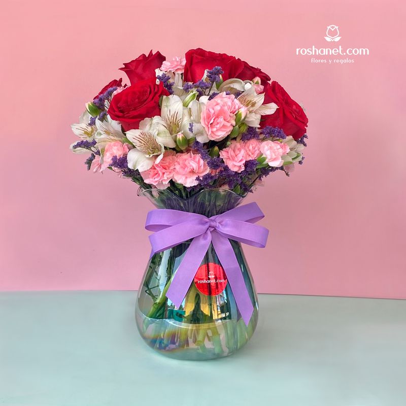 Jarrón Rosas Rojas y Flores Variadas