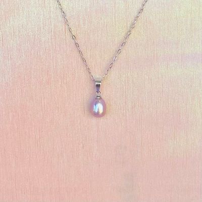 collar perla rosa