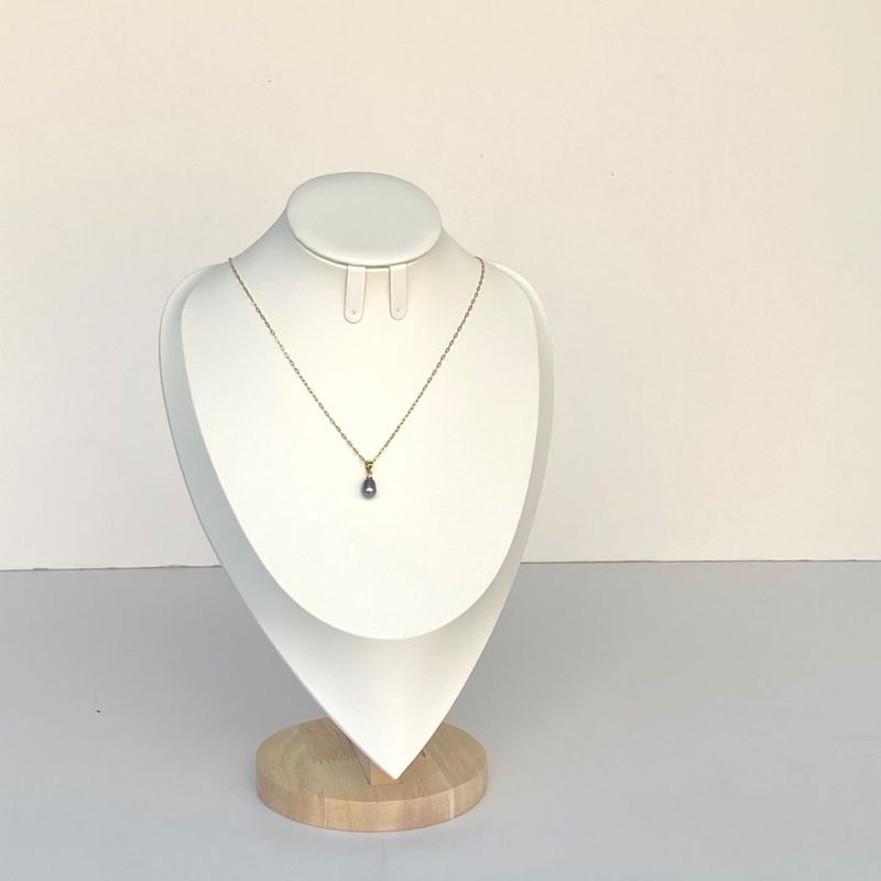 collar perla negra