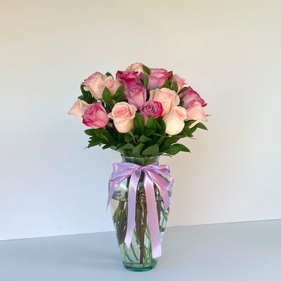24 Rosas Rojas En Jarrón