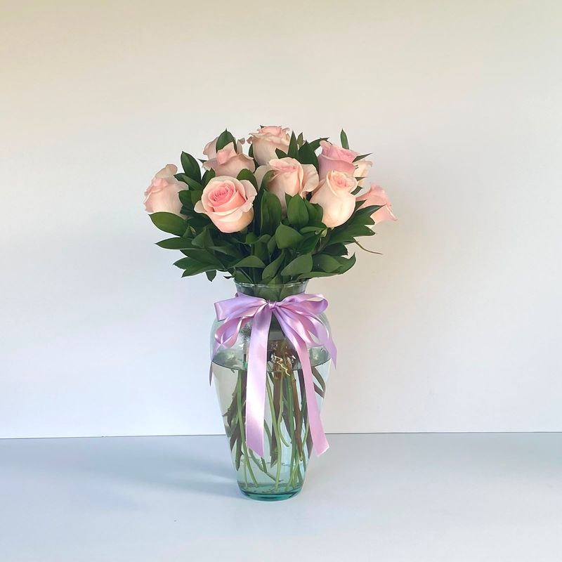 12 rosas rosadas
