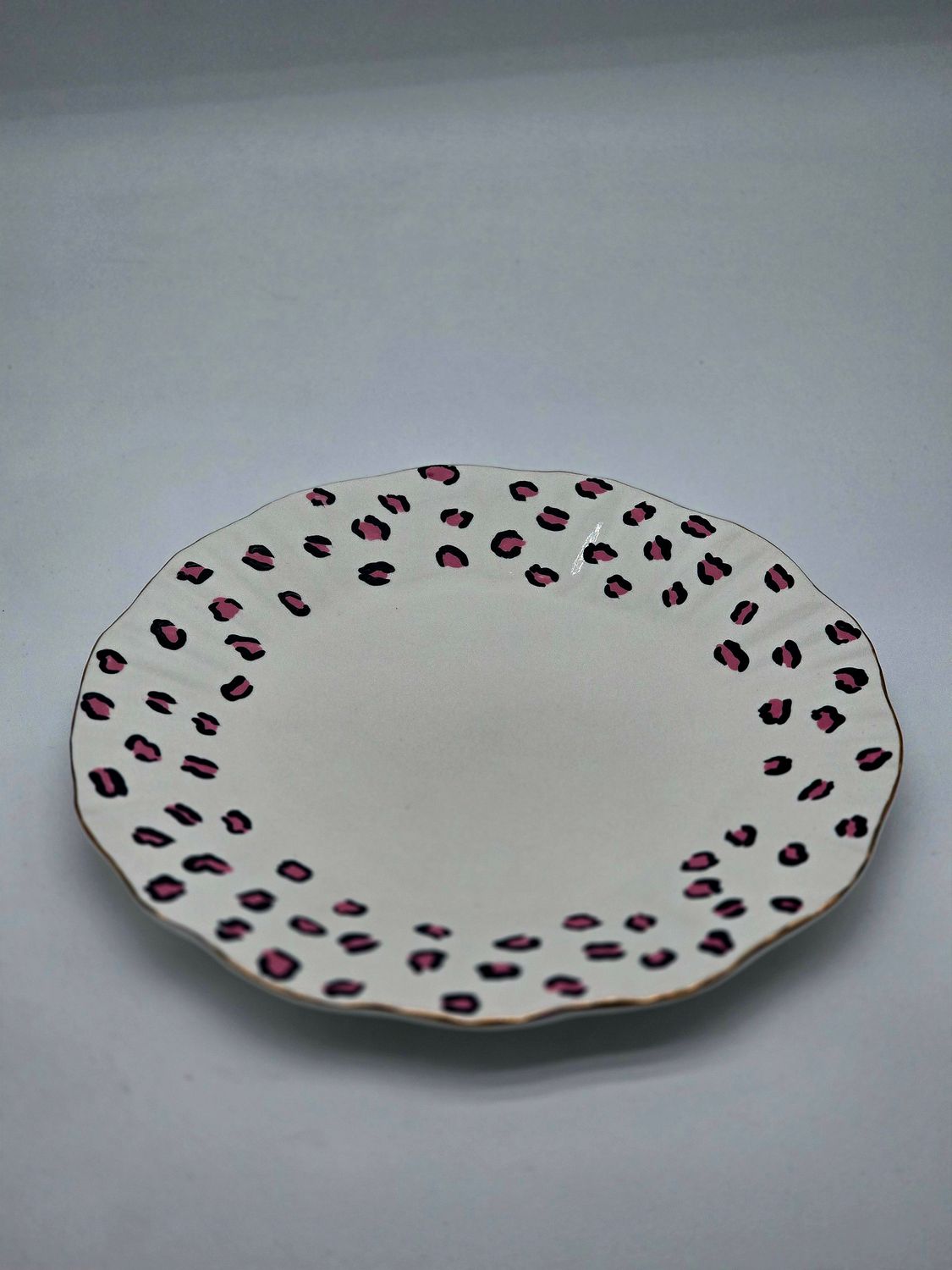 "Porzellanteller trifft Kunst" Gestalte das Statement Piece für dein Zuhause am 20.02.2026 ab 10 Uhr