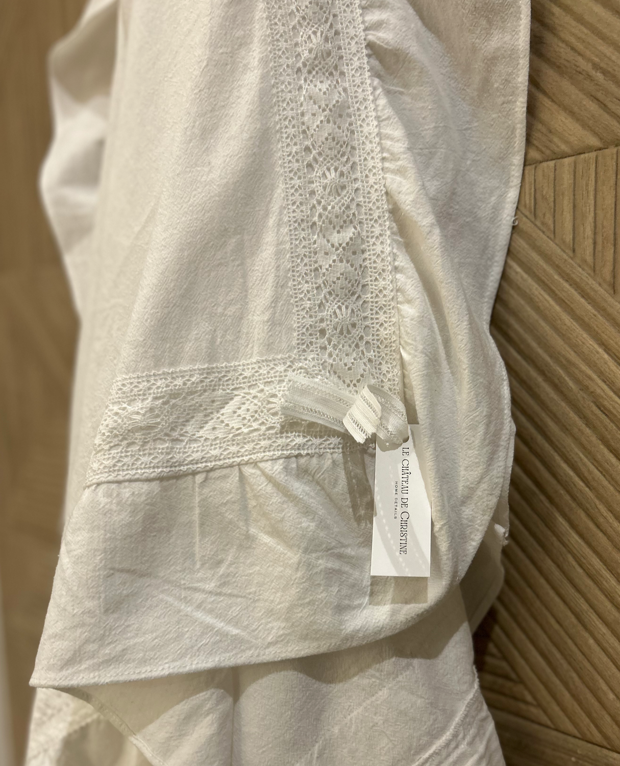 Nappe blanche (140x140)