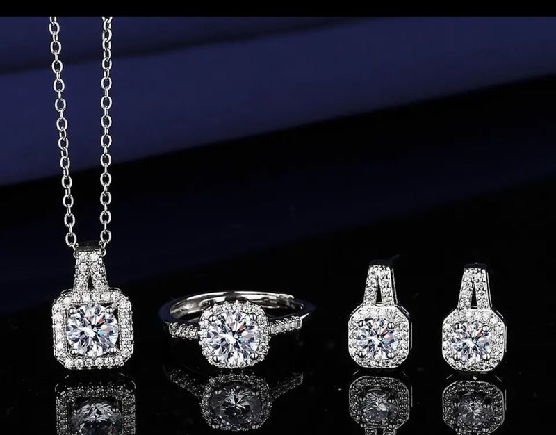 Set of Necklaces