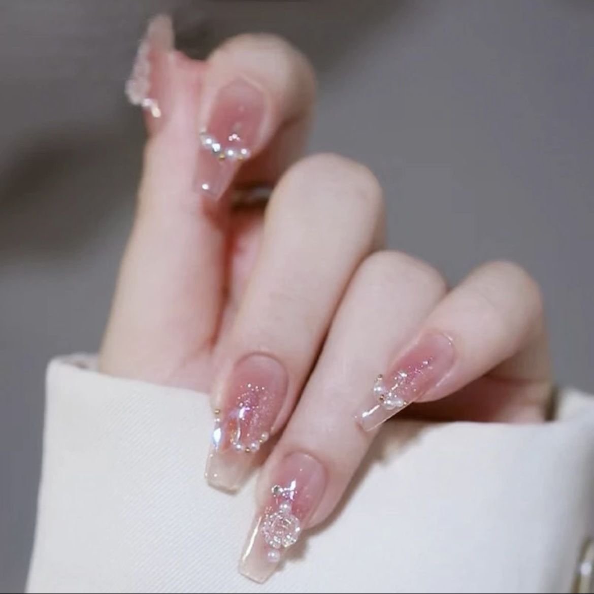 Summer Long Pure Powder Camellia Wearing Armour New Fake Nail Nail Nail Patch Finished Nail Nail Nail Piece Wholesale, Color Classification: Glue model [includes 1 bottle of glue] 1 bottle of water], Color: Medium t pink camellia
