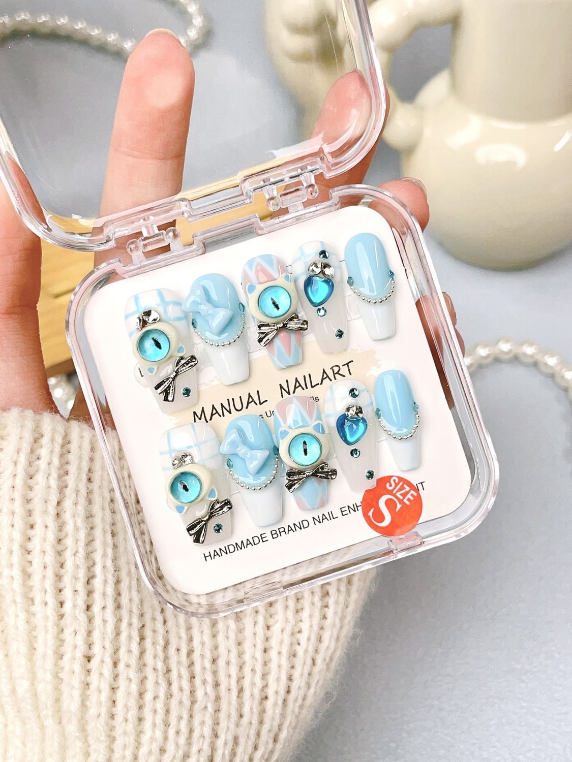 Handmade Wear Nail Salt Sweet Devil Little Monster Children&#39;s Fun Manicure Fake Nail Removable Patch Finished Product, Color Classification: Xs, Color: (k06) devil&#39;s eye~light blue one middle ladder
